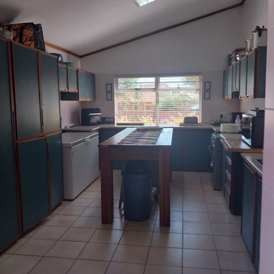 5 Bedroom Property for Sale in El Toro Park Northern Cape
